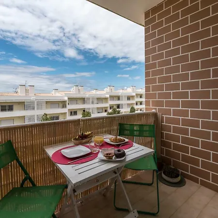 Apartamento Perto Praia, Com Piscina