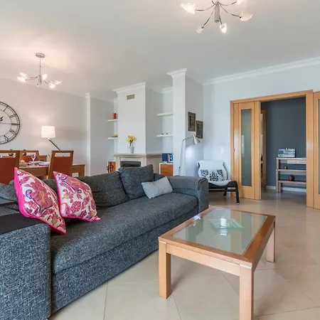 Apartamento Perto Praia, Com Piscina * Alvor